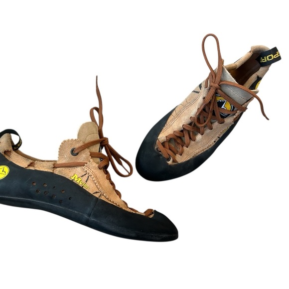 La Sportiva unisex women 9.5 climbing Athletic Shoes in very good condition - Picture 2 of 12